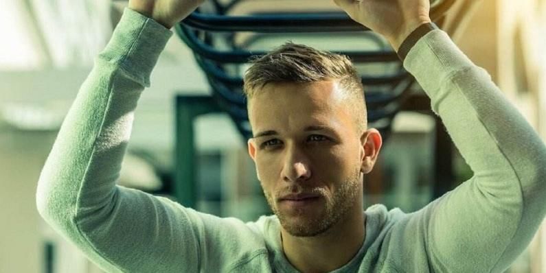 他们依旧共 他们依旧共