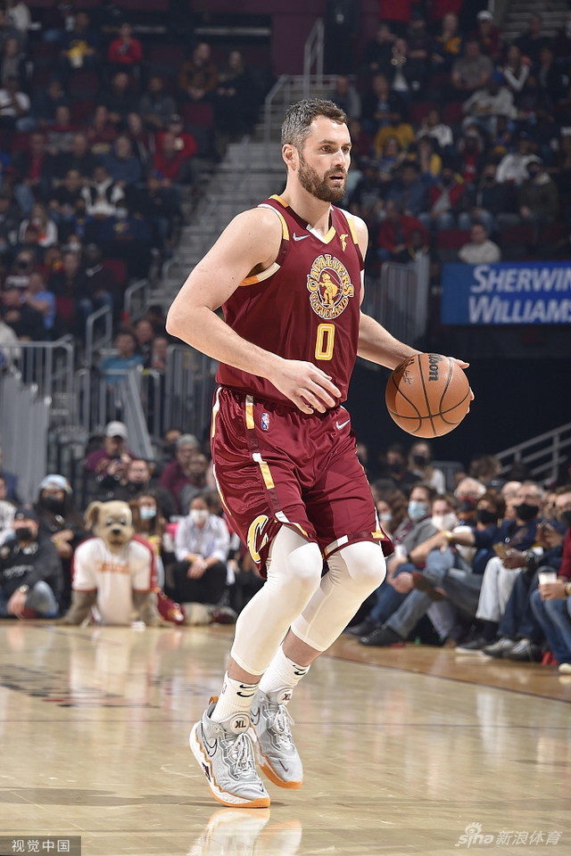 理分配球权 理分配球权